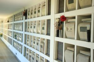 cremation vs funeral - Jewish Funeral Services, Serving South East Florida A vault showing a variety of urns.